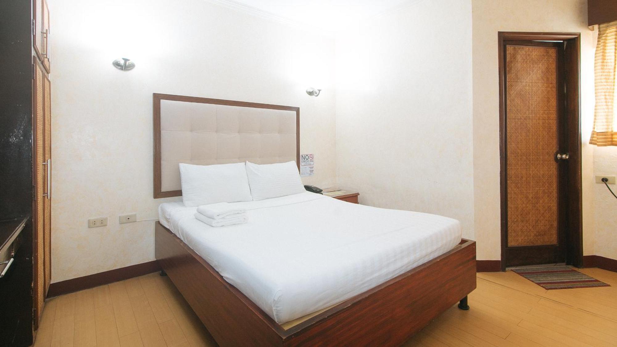 Bliss Hotel Dau Mabalacat 外观 照片