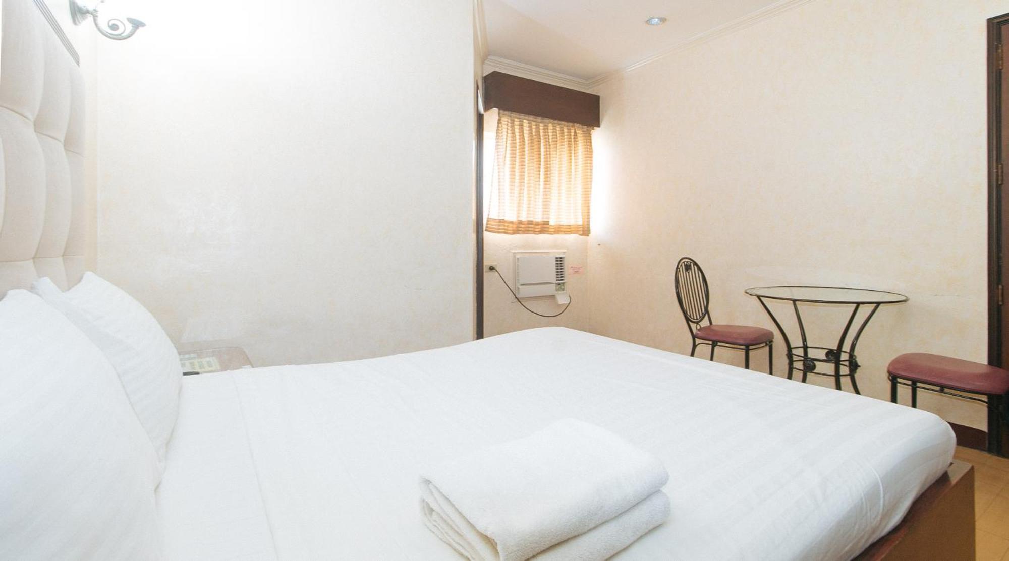 Bliss Hotel Dau Mabalacat 外观 照片