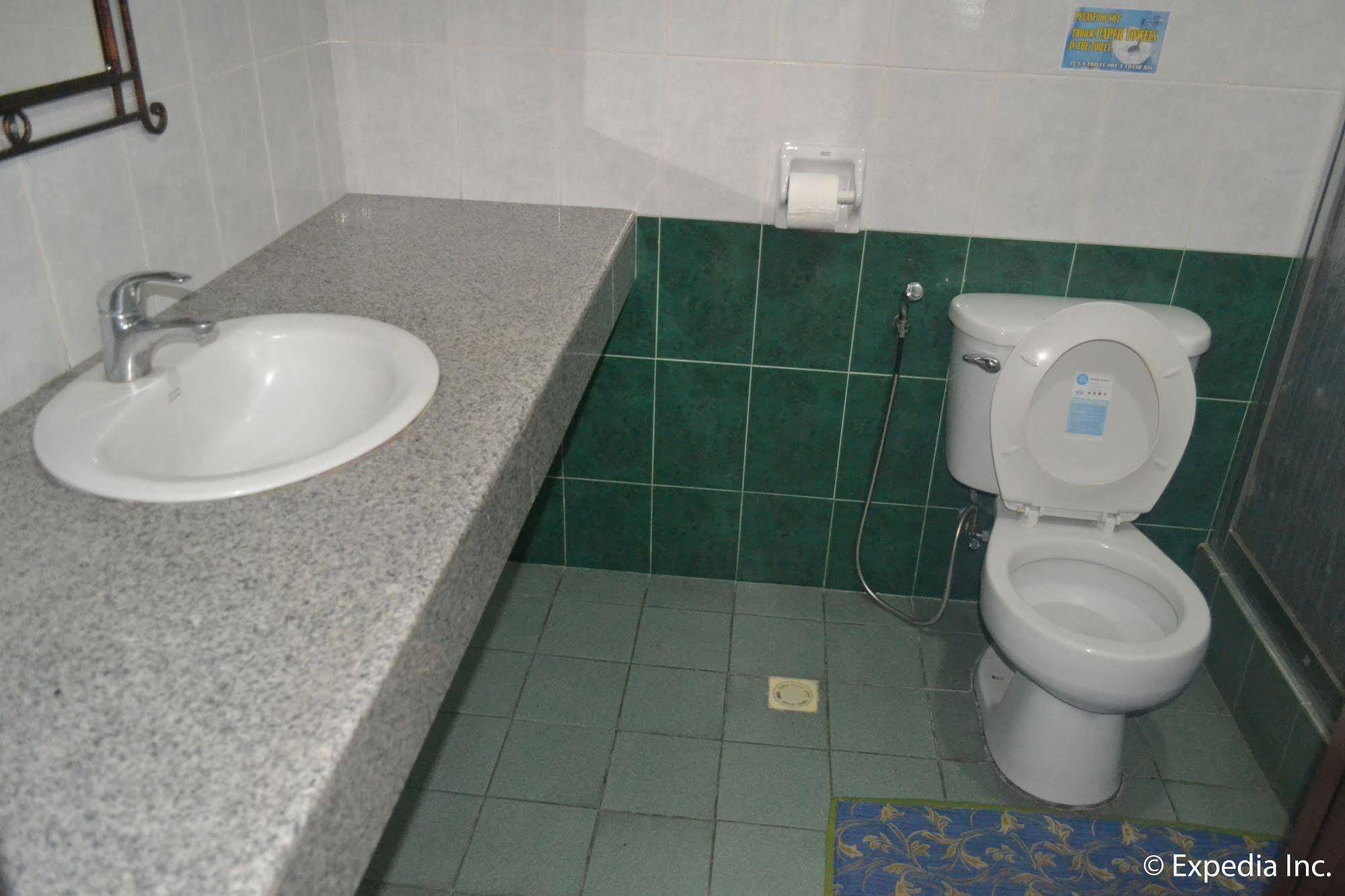 Bliss Hotel Dau Mabalacat 外观 照片