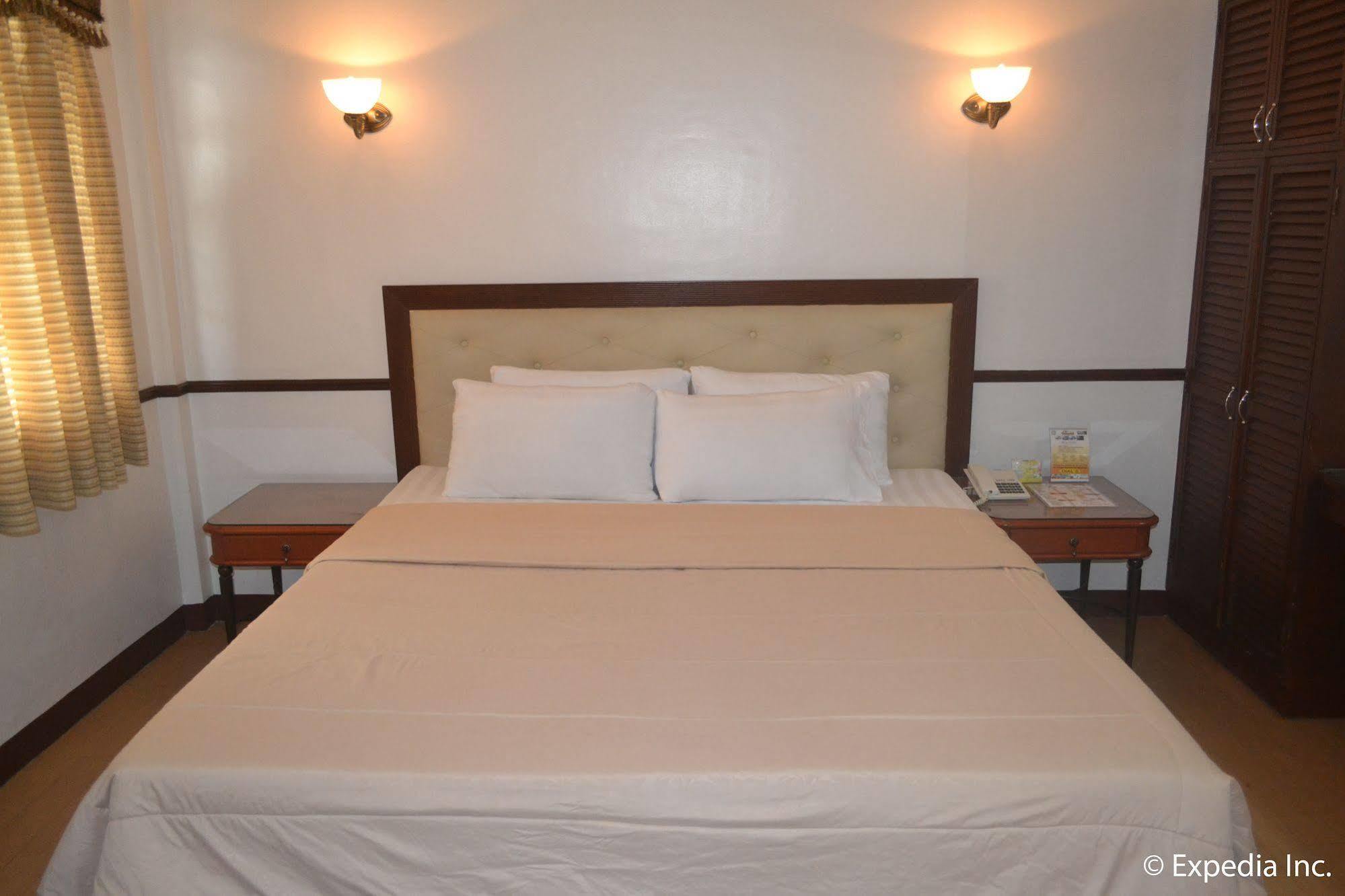 Bliss Hotel Dau Mabalacat 外观 照片