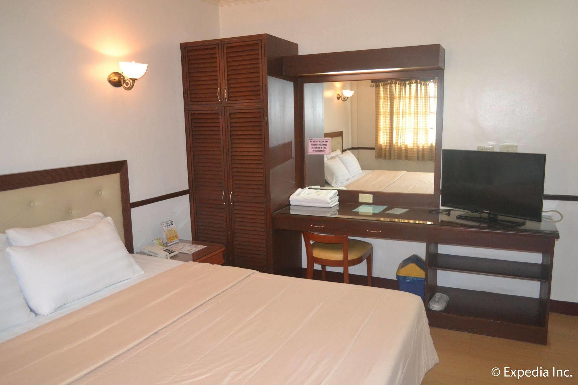 Bliss Hotel Dau Mabalacat 外观 照片