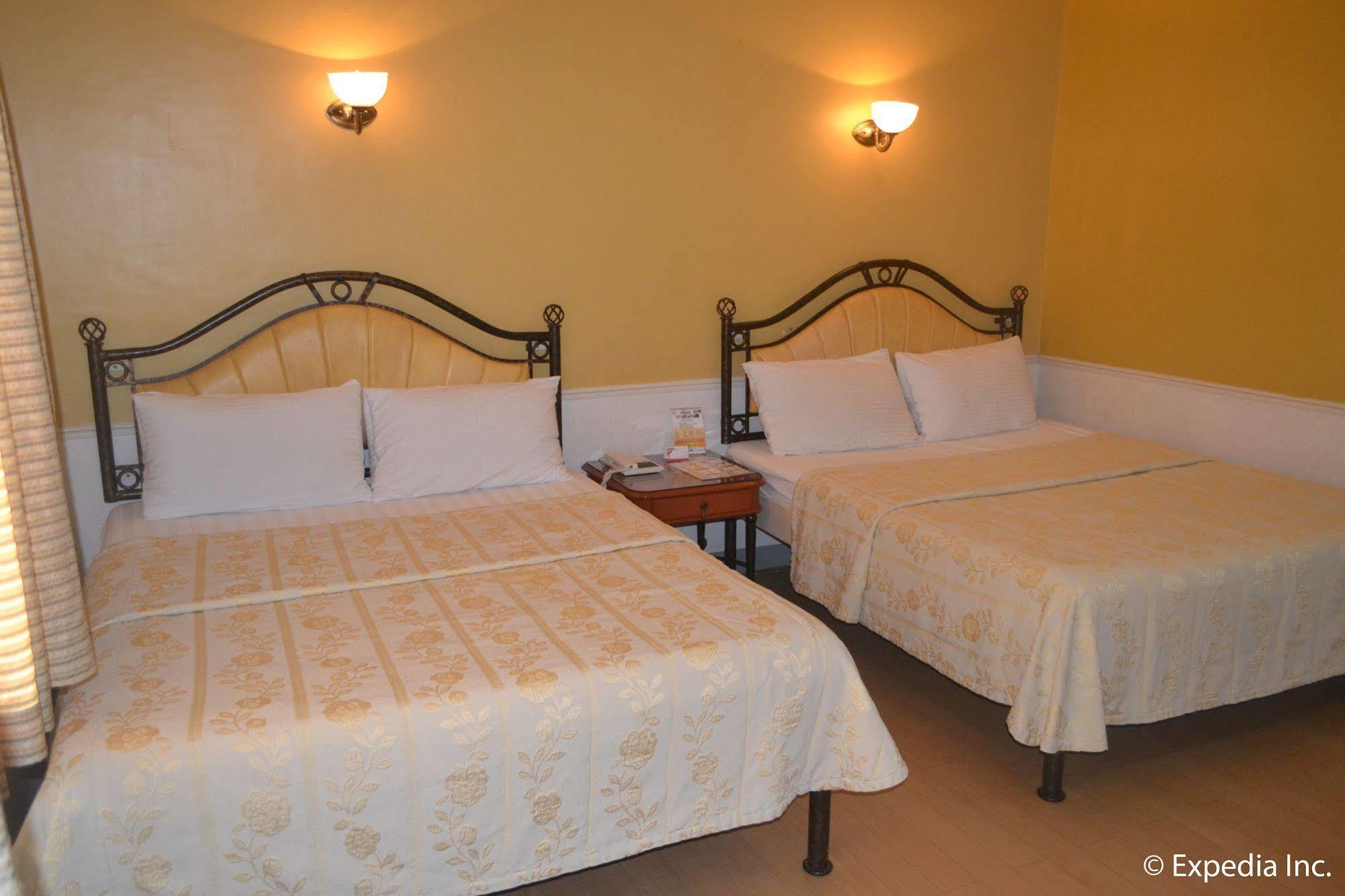 Bliss Hotel Dau Mabalacat 外观 照片